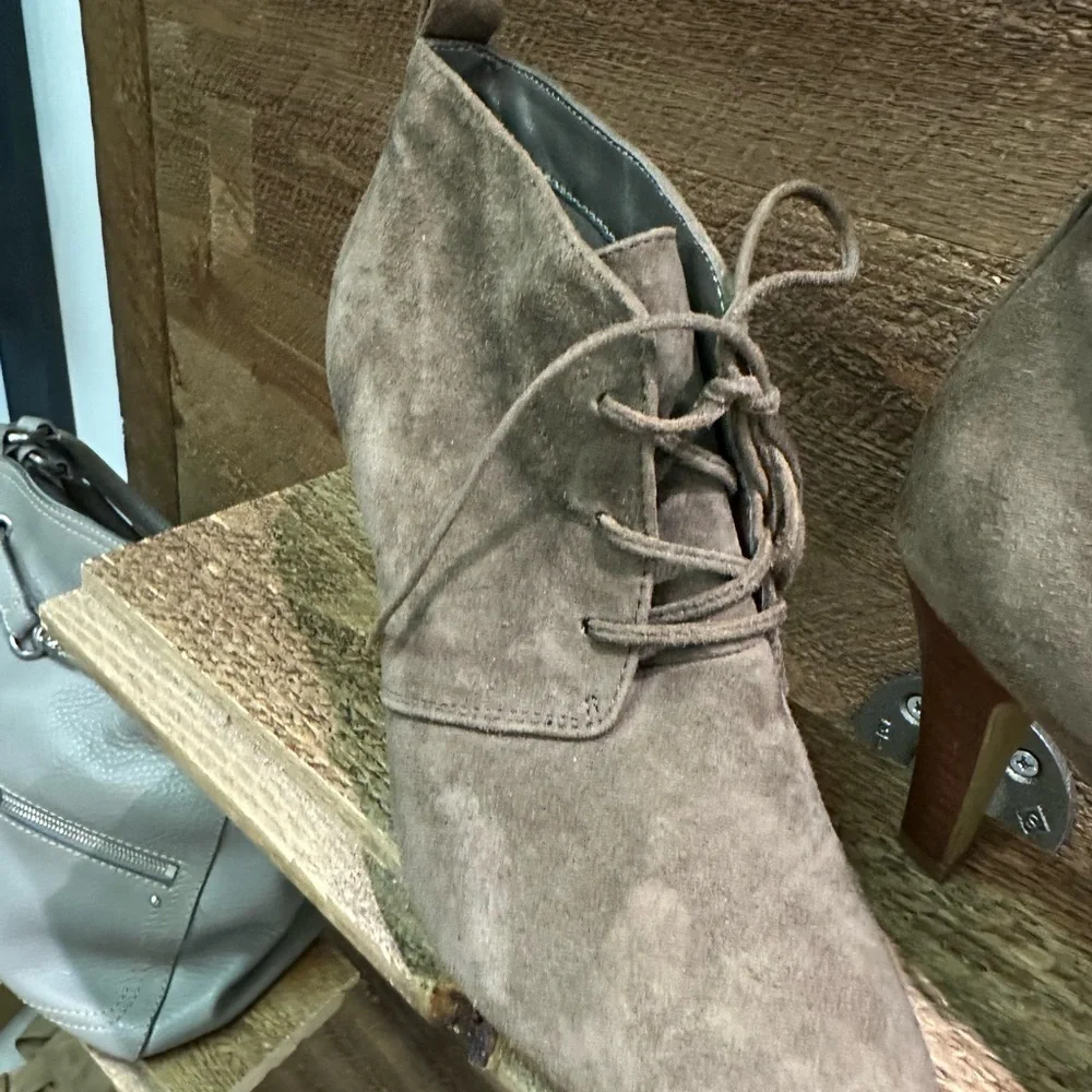 Alfani Suede lace up ankle booties Size 5.5